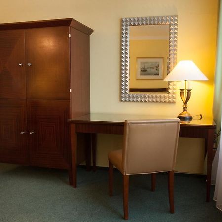 Hotel & Hostel Florian Prague Ngoại thất bức ảnh