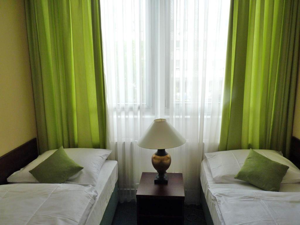 Hotel & Hostel Florian Prague Ngoại thất bức ảnh