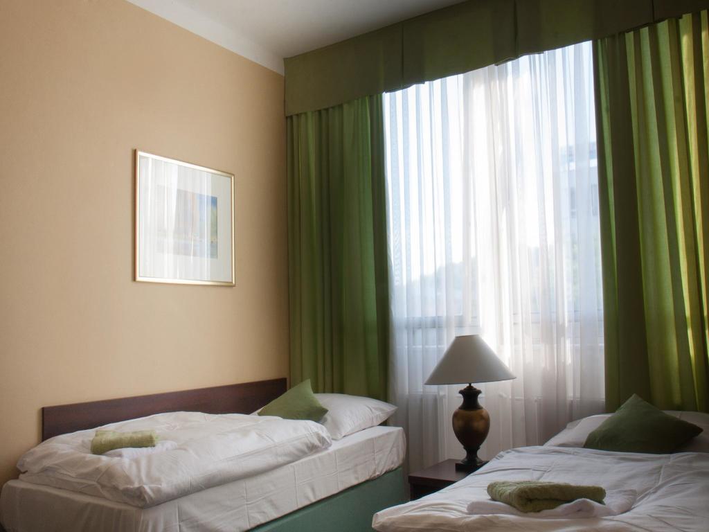 Hotel & Hostel Florian Prague Ngoại thất bức ảnh