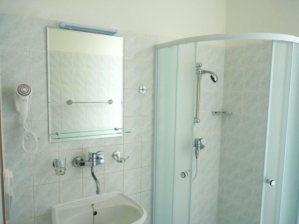 Hotel & Hostel Florian Prague Ngoại thất bức ảnh